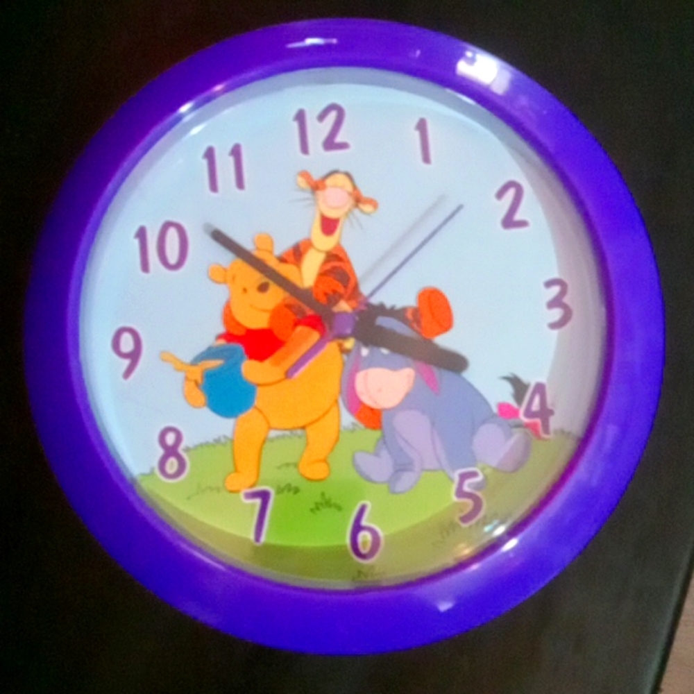 Winnie the Pooh clock with Tigger and Eeyore